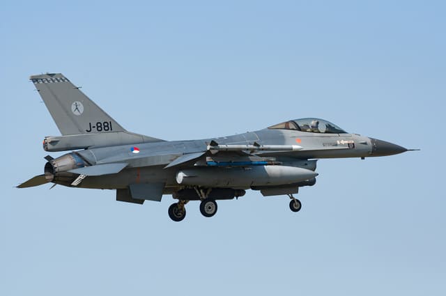 - Single-engine aircraft