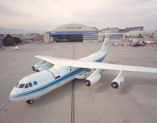 - Business jet
