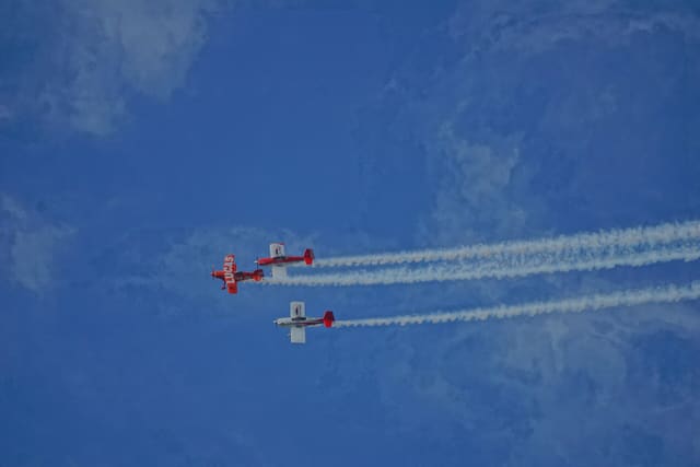 - Single-engine aircraft
