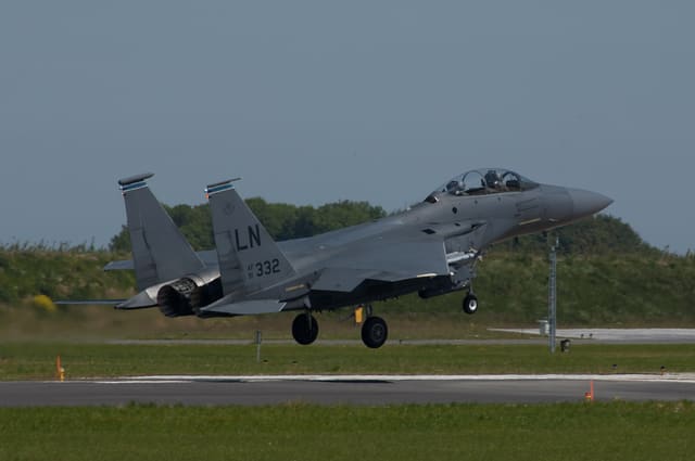 - Twin-engine aircraft