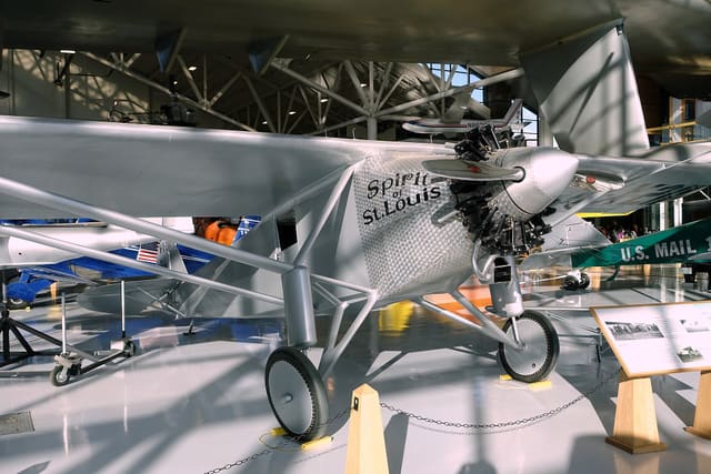 - Single-engine aircraft
