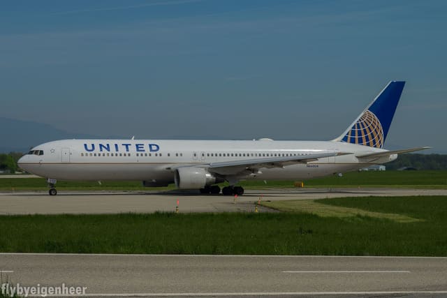 N660UA — Boeing