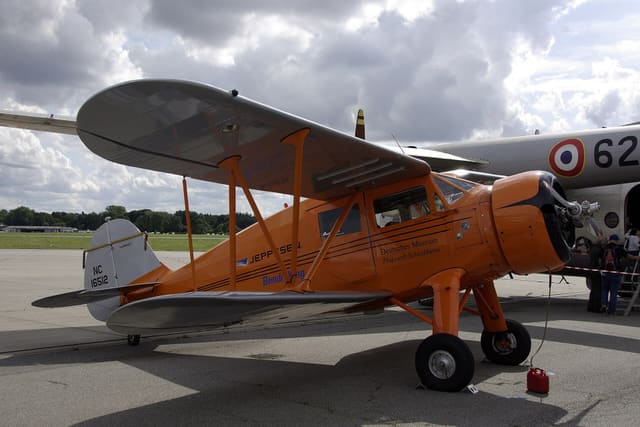 - Single-engine aircraft