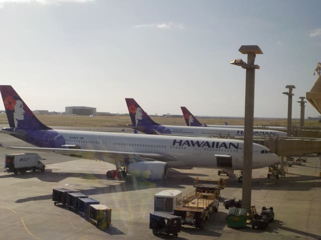 N386HA — Twin-engine aircraft