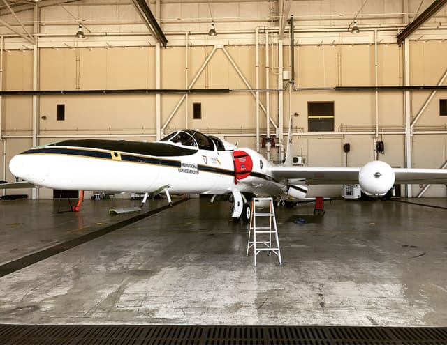 N809NA - Business jet