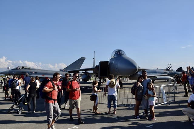 - Aircraft
