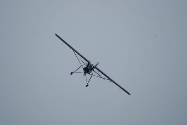 - Single-engine aircraft