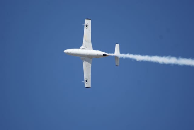 - Single-engine aircraft