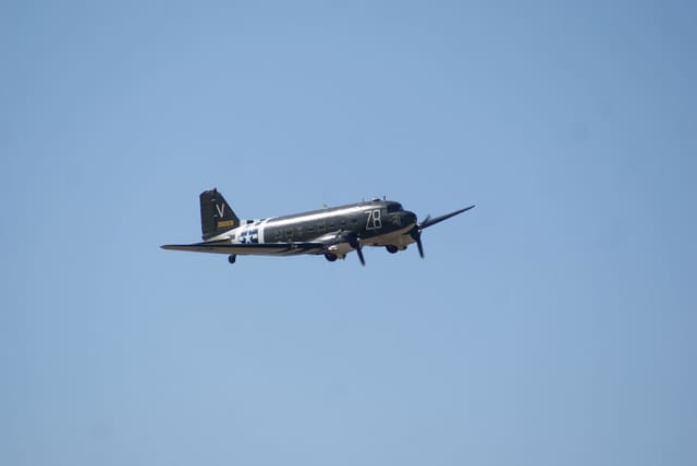 - Twin-engine aircraft