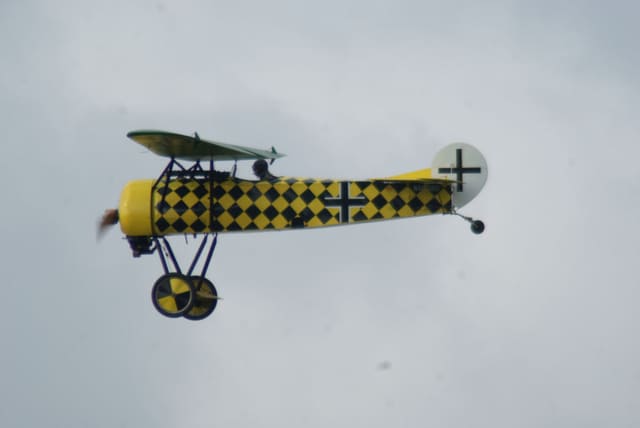 - Single-engine aircraft