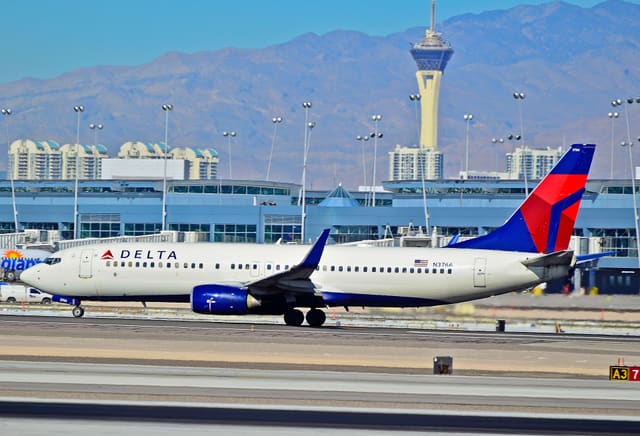 N3766 - Twin-engine aircraft