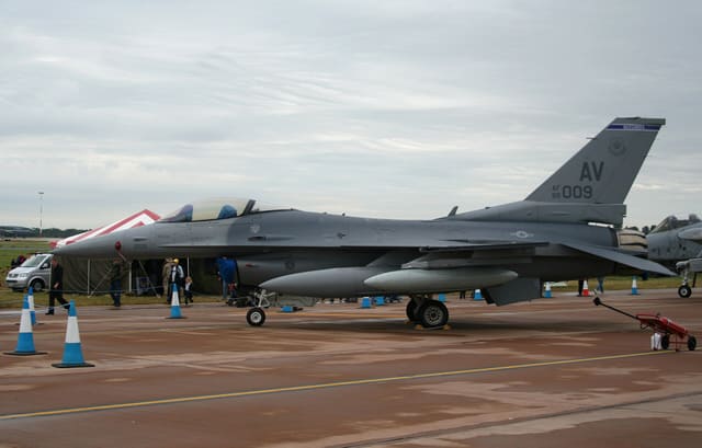 - Single-engine aircraft