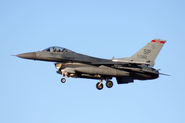 - Single-engine aircraft