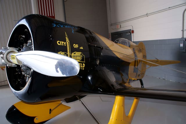 - Single-engine aircraft
