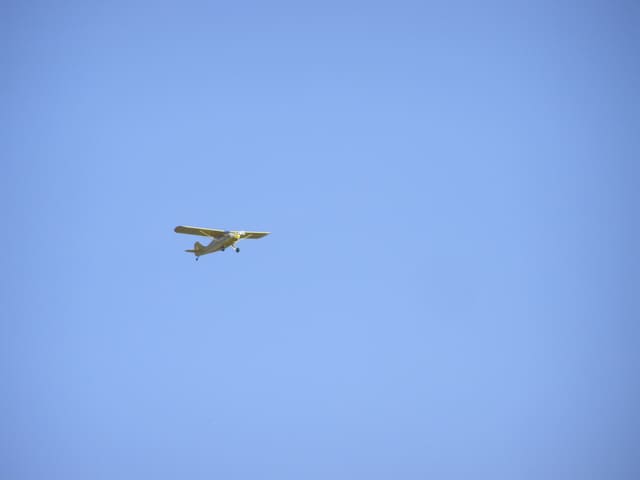 - Single-engine aircraft