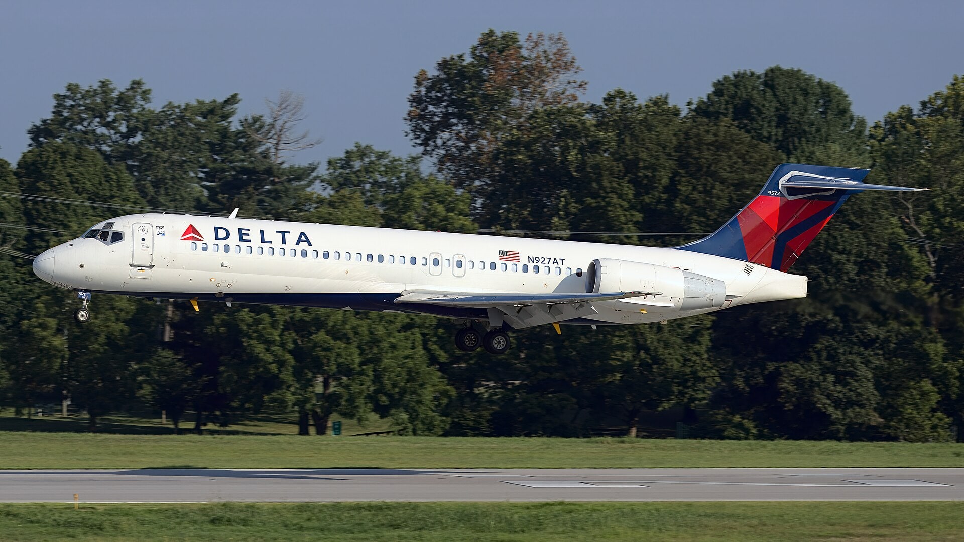 Checkerberry's best shot — N927AT