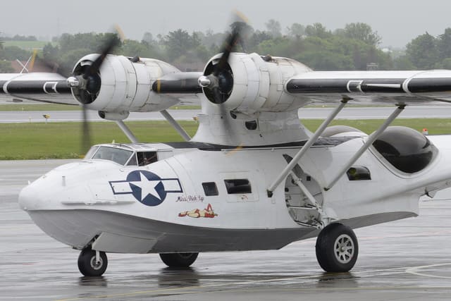 - Twin-engine aircraft