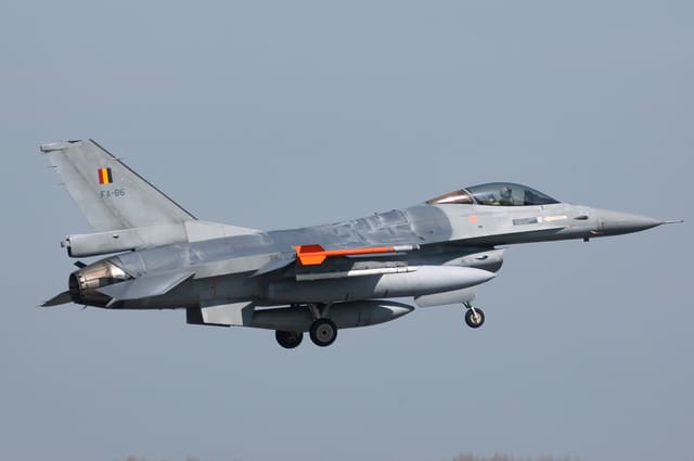 - Single-engine aircraft