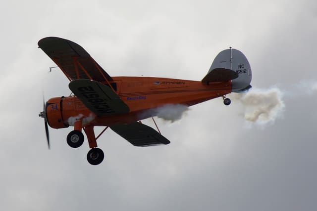 - Single-engine aircraft