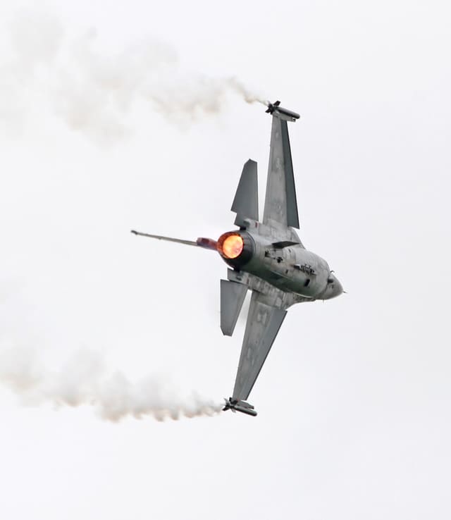 - Single-engine aircraft