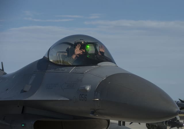 - Single-engine aircraft