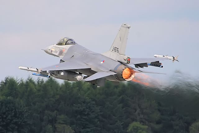 - Single-engine aircraft