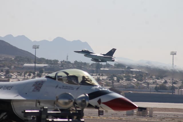- Single-engine aircraft