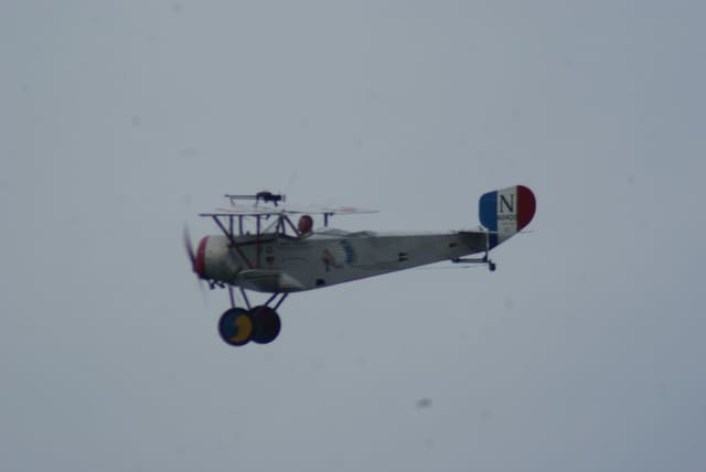 - Single-engine aircraft