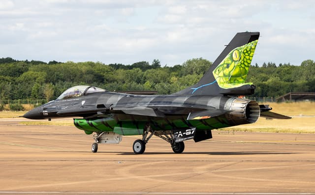 - Single-engine aircraft