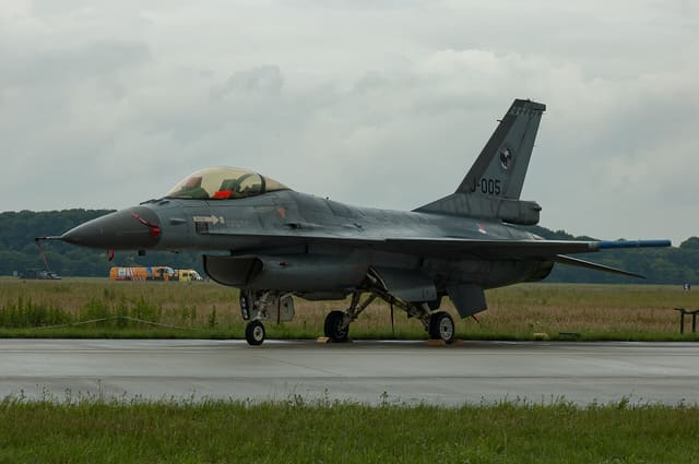 - Single-engine aircraft