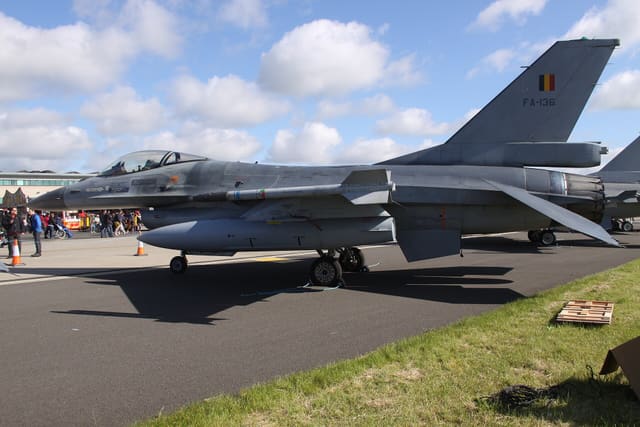 - Single-engine aircraft
