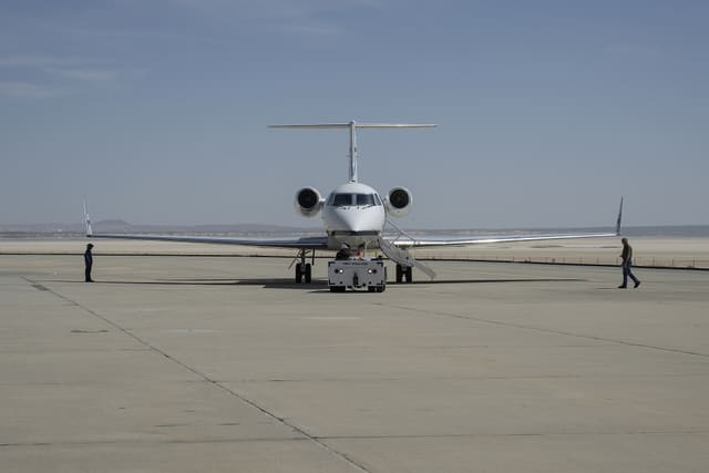 N808NA - Business jet