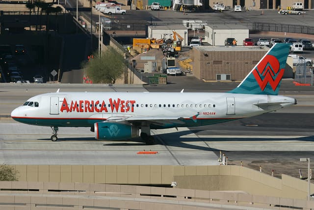 N824AW — Twin-engine aircraft