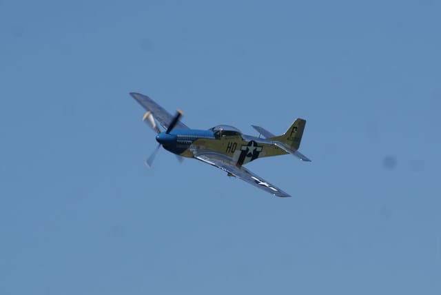 - Single-engine aircraft