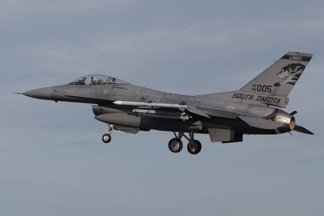 - Single-engine aircraft
