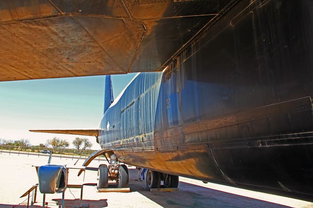 - Aircraft