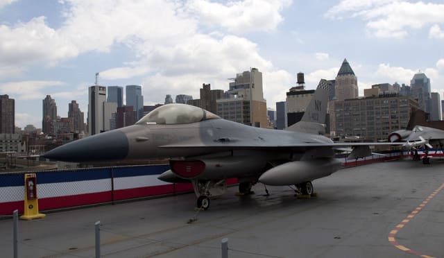 - Single-engine aircraft