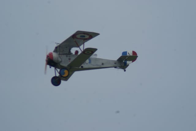 - Single-engine aircraft