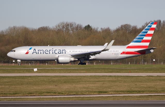 N394AN — Boeing