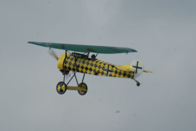 - Single-engine aircraft