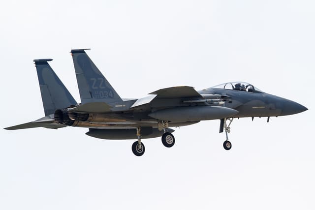 - Twin-engine aircraft