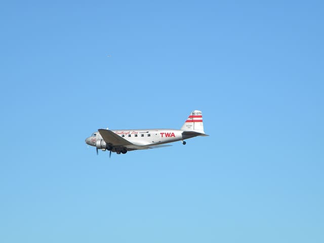 - Twin-engine aircraft