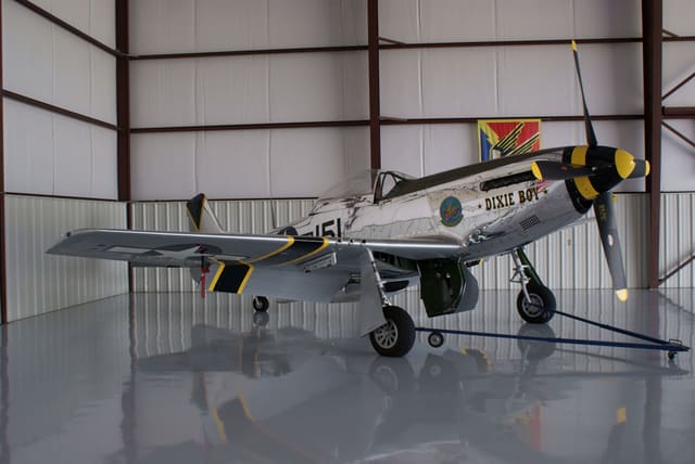 - Single-engine aircraft