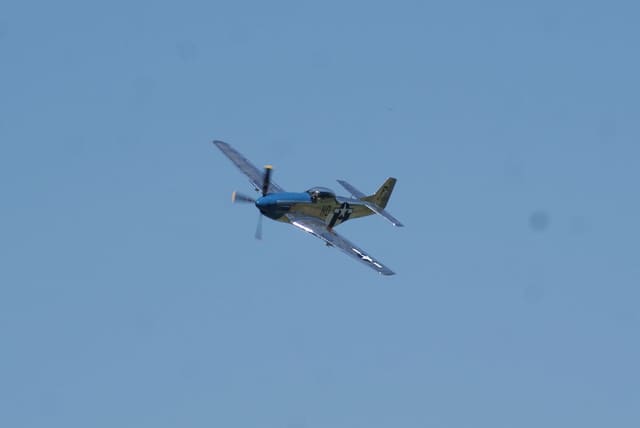 - Single-engine aircraft