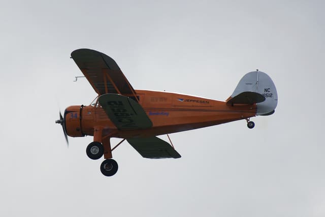 - Single-engine aircraft