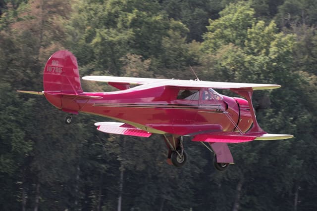 - Single-engine aircraft