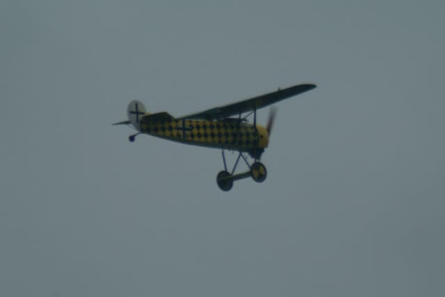 - Single-engine aircraft