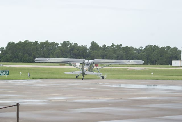 - Single-engine aircraft