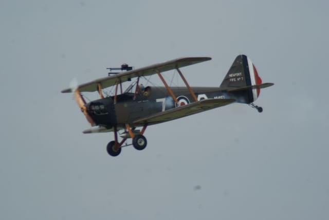 - Single-engine aircraft