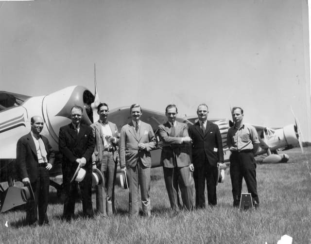 - Single-engine aircraft